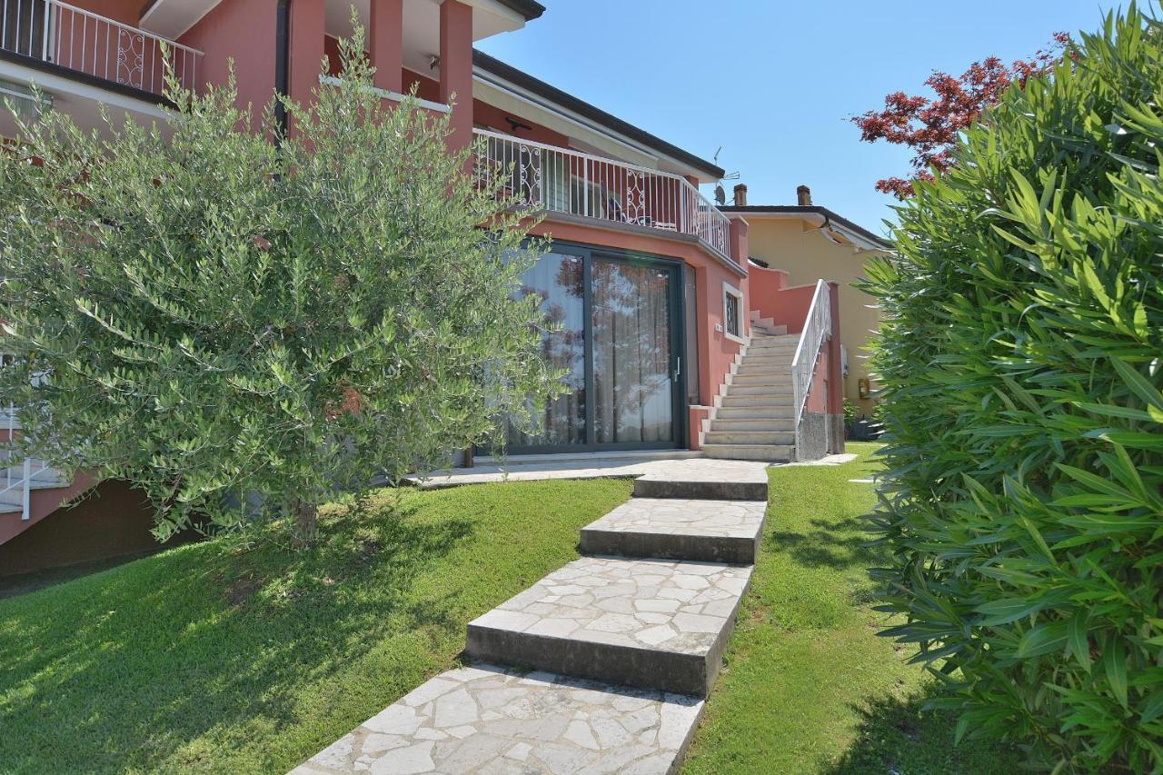 Apartment Joan Miro With Pool Bardolino Buitenkant foto