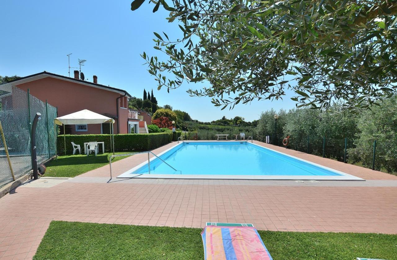 Apartment Joan Miro With Pool Bardolino Buitenkant foto