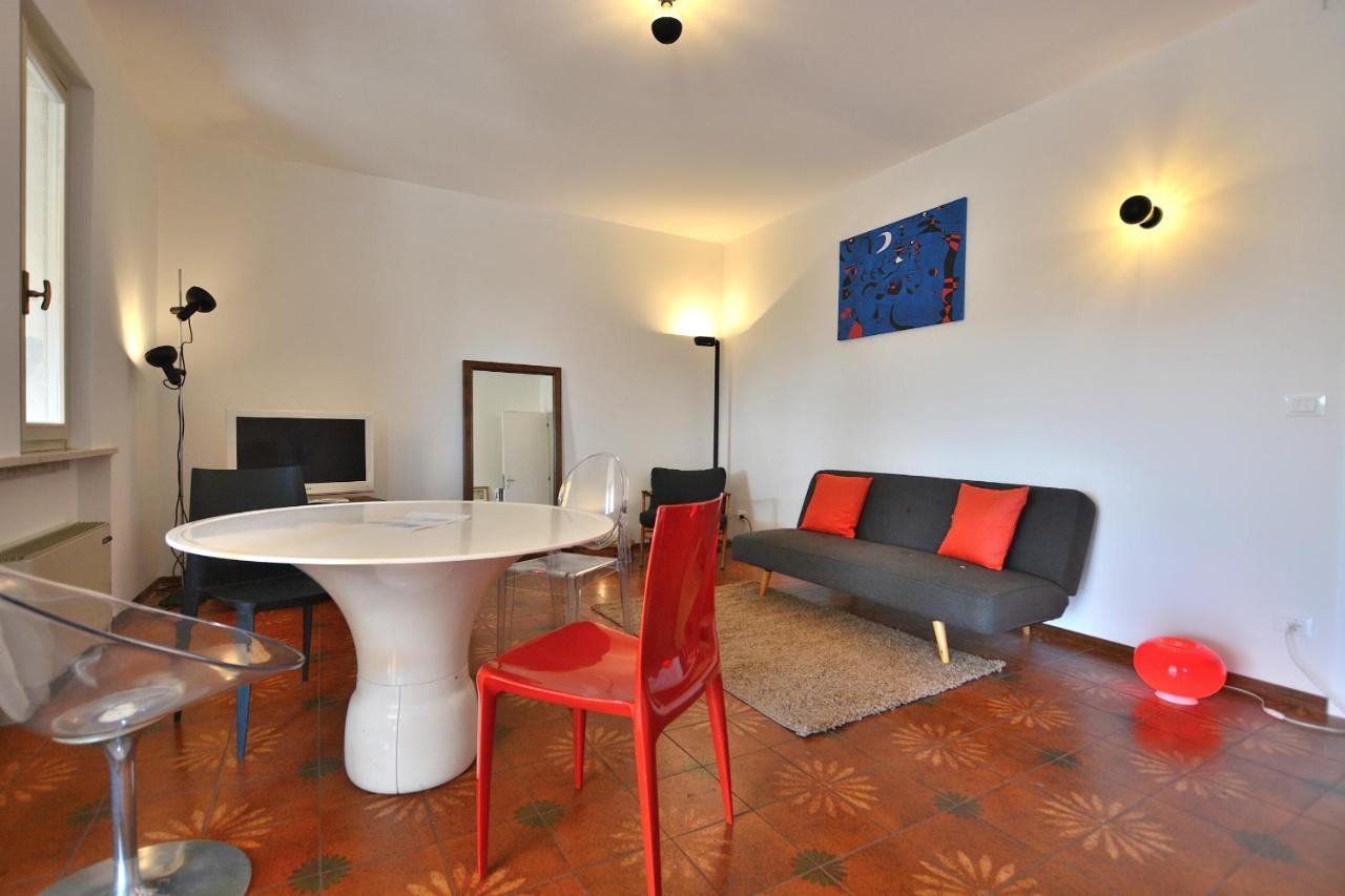 Apartment Joan Miro With Pool Bardolino Buitenkant foto